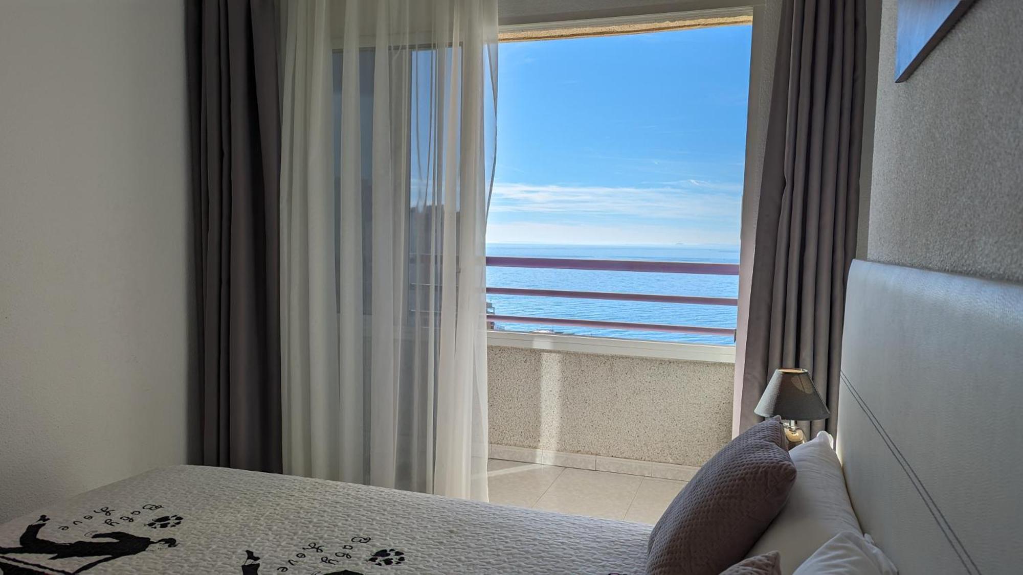 Tropic Mar Sea View Apartments Benidorm Luaran gambar